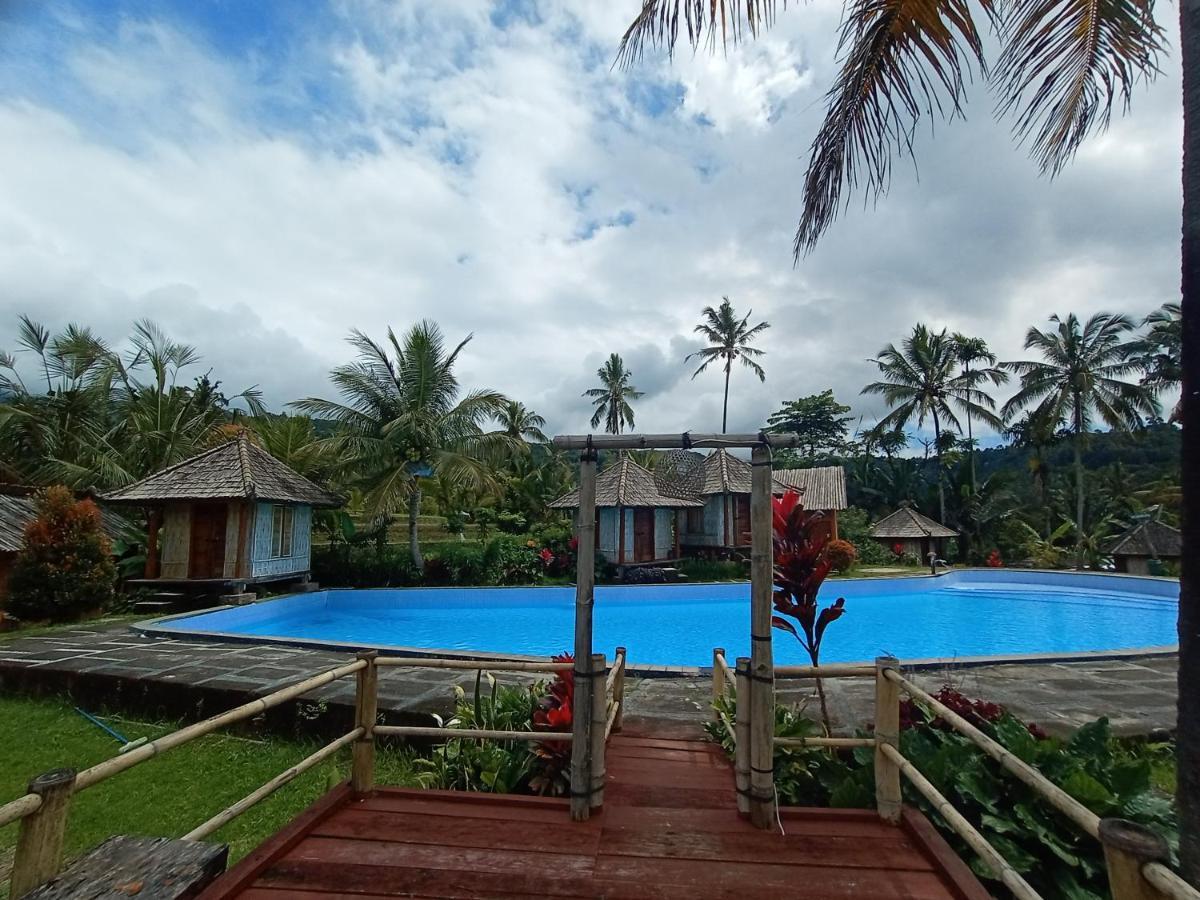 Puri Sunny Camp Villa Munduk Buitenkant foto