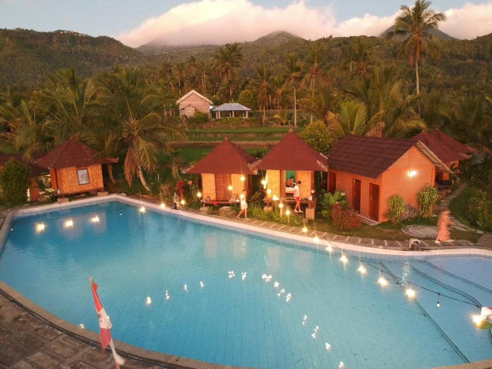 Puri Sunny Camp Villa Munduk Buitenkant foto
