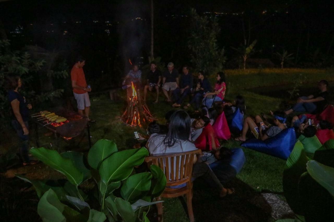Puri Sunny Camp Villa Munduk Buitenkant foto