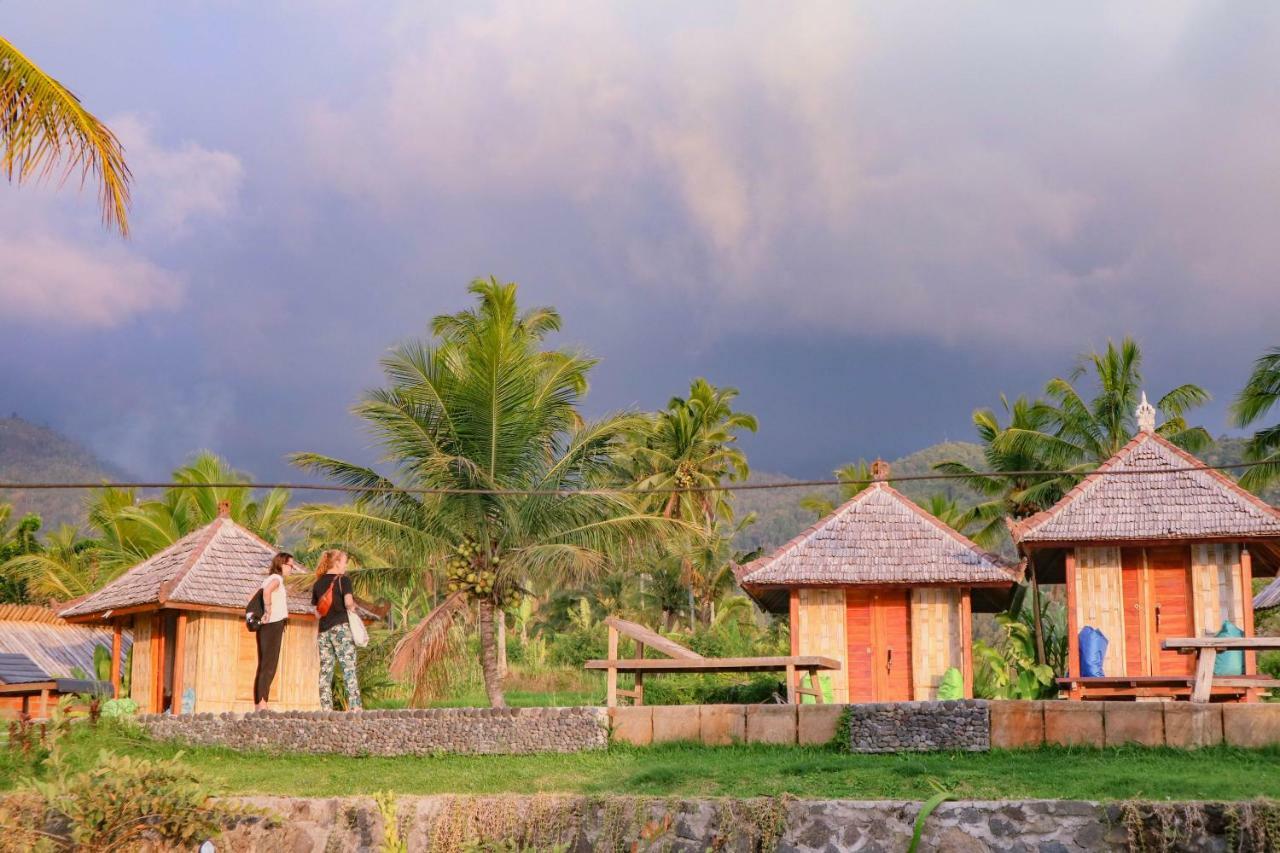 Puri Sunny Camp Villa Munduk Buitenkant foto